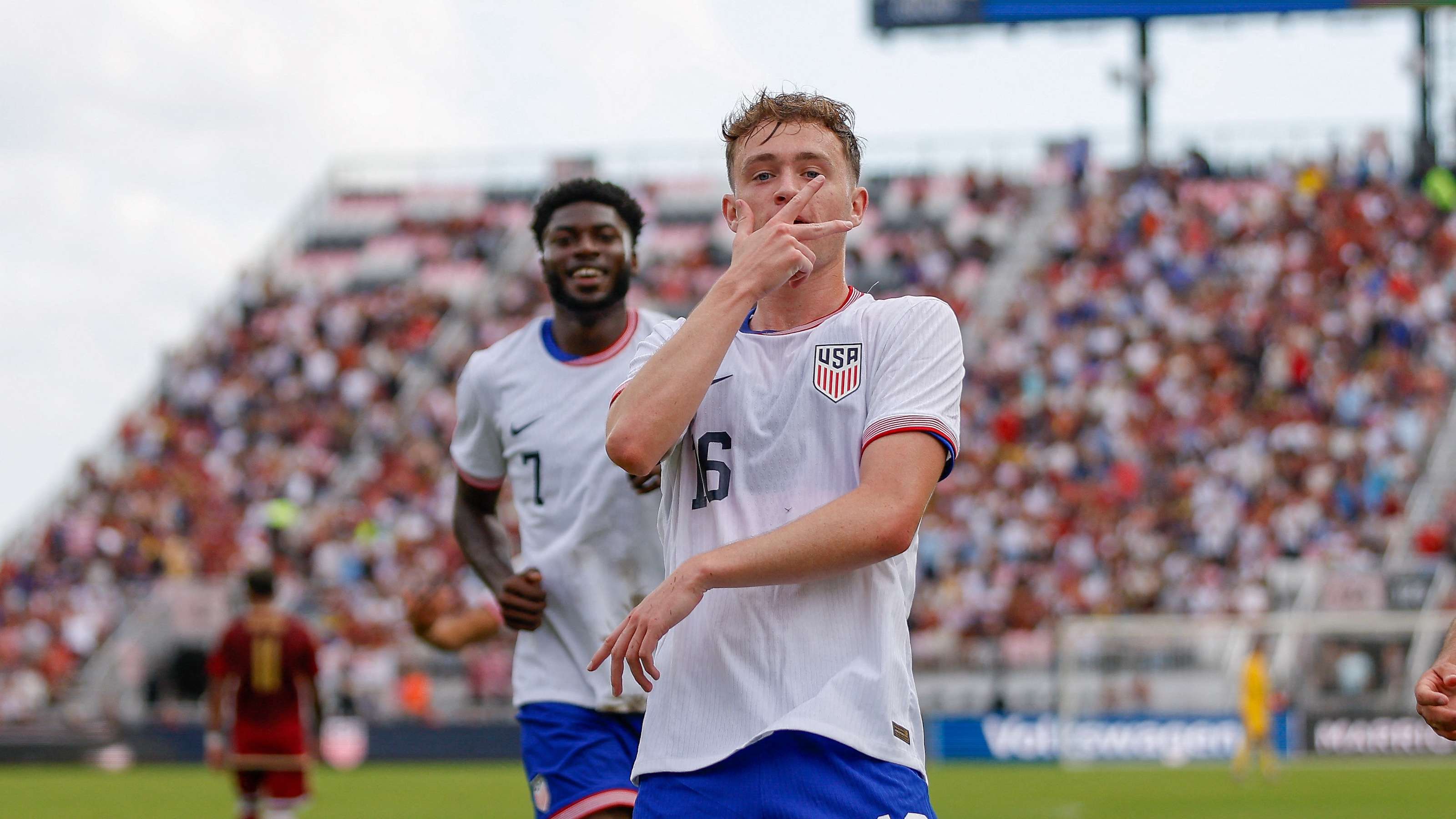 亞洲足球中 亞洲足球中