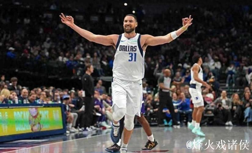 克莱三分里程碑26+6 独行侠主场狂胜爵士