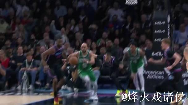 西蒙斯三分雨狂砍赛季最高39分 凯尔特人逆转热火19分差距